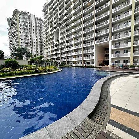 2 Bedroom Condo Unit Near Sm Bf & Naia At The Atherton By Dmci With 2 Balcony Paranaque City Exterior foto
