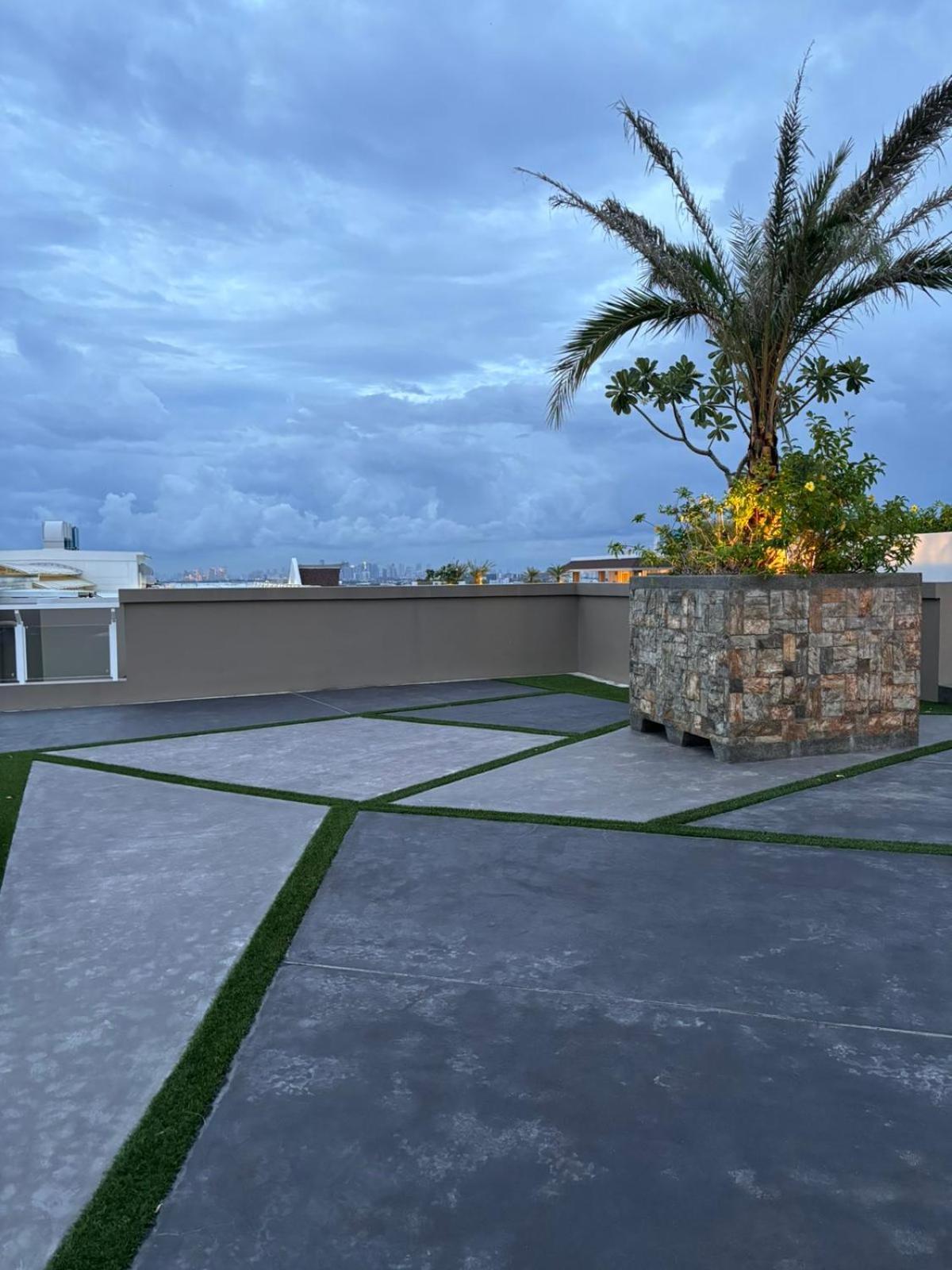 2 Bedroom Condo Unit Near Sm Bf & Naia At The Atherton By Dmci With 2 Balcony Paranaque City Exterior foto