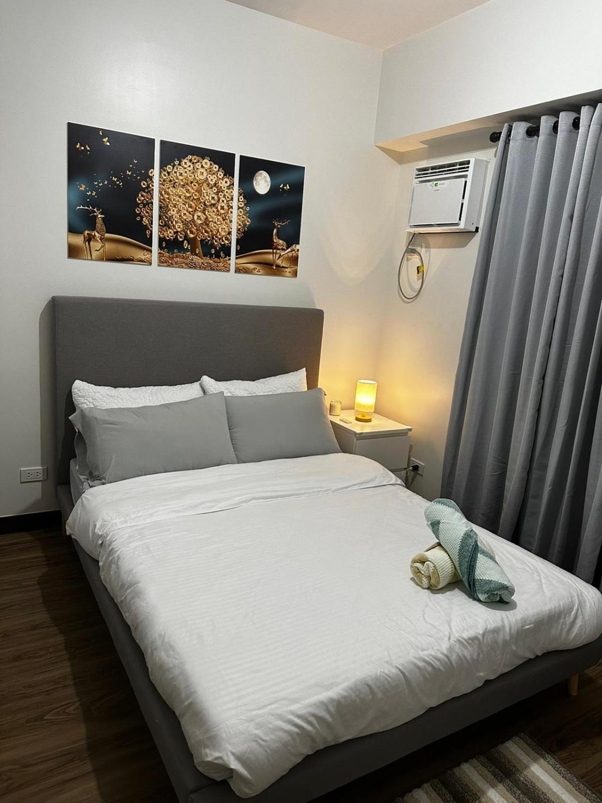 2 Bedroom Condo Unit Near Sm Bf & Naia At The Atherton By Dmci With 2 Balcony Paranaque City Exterior foto